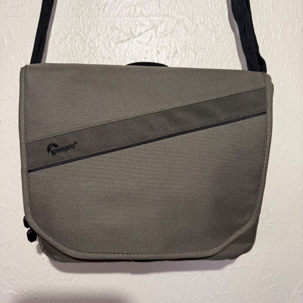 Lowepro Event Messenger 150 Camera/Drone Shoulder/Messenger Bag MICA/Mossy  EUC